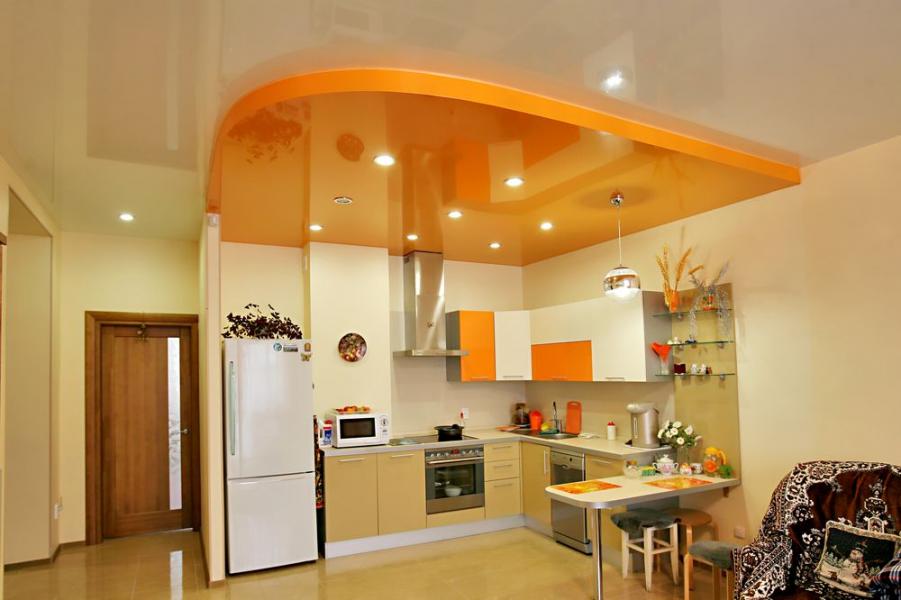 Как может выглядеть подвесной потолок на кухне?